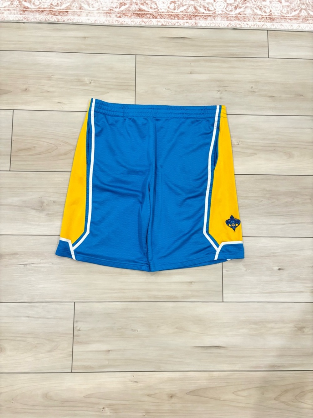New Orleans Hornets Vintage Two Toned Baggy basketball shorts